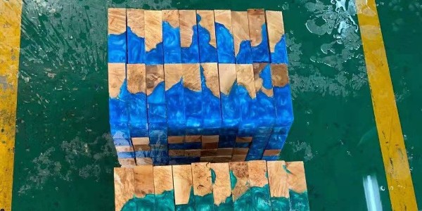 做水晶刀柄用什么膠水？粘必牢環(huán)氧樹脂ab膠為您提供技術(shù)支持！